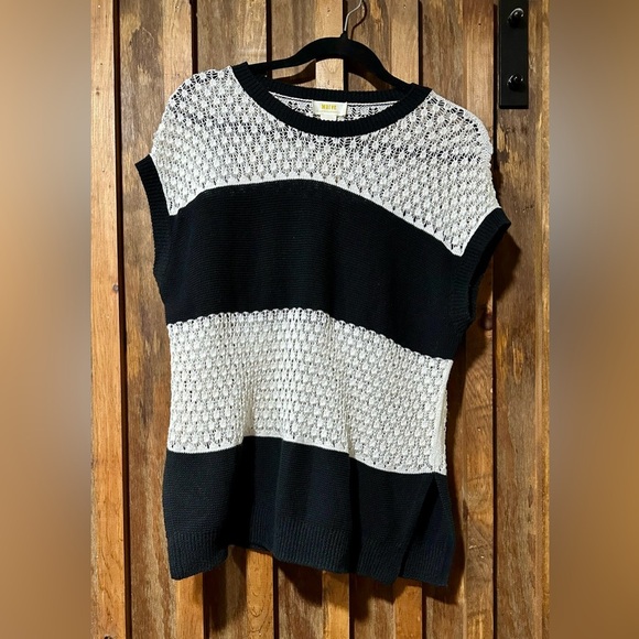 Maeve Tops - Maeve Black and White Crochet Top XS